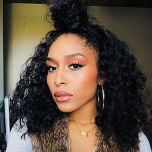 Meet your Posher, Jade